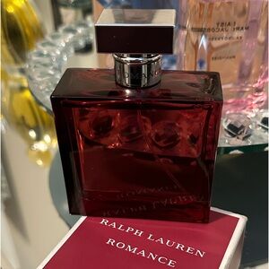 Romance Eau de Parfum Intense🌺